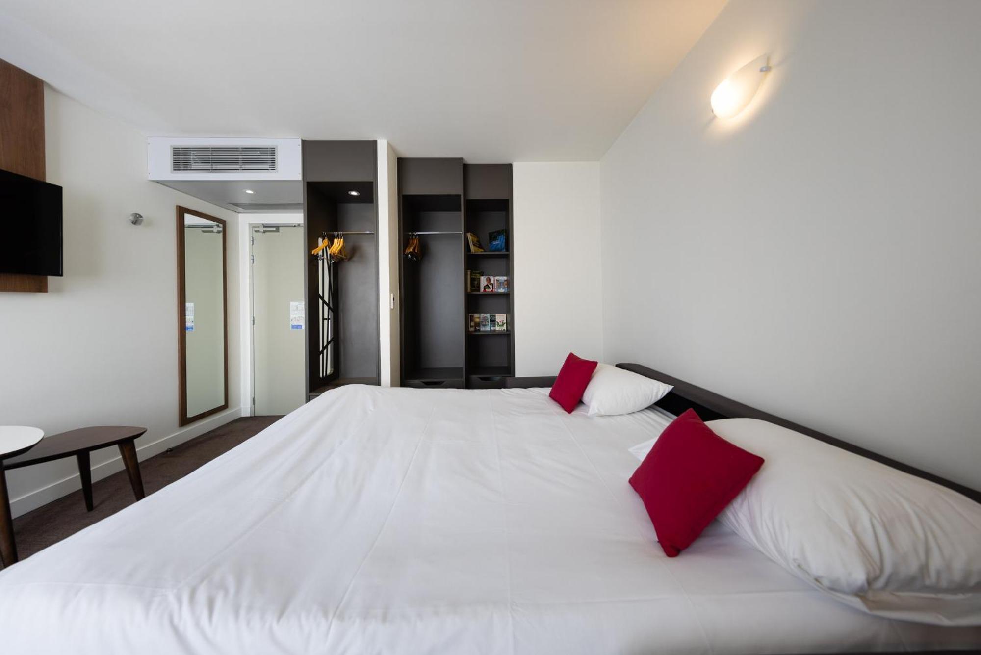 Campanile Limoges Centre - Gare Hotel Екстериор снимка